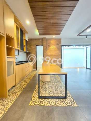 Rumah Elit Modern Tanpa Renovasi di Bintaro Tangerang Selatan Rumah Elit Modern Tanpa Renovasi di Bintaro Tangerang Selatan