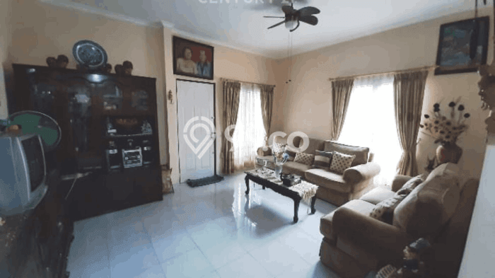 Rumah LT 136m² Harga Menarik di Ciputat, Tangerang Selatan Rumah LT 136m² Harga Menarik di Ciputat, Tangerang Selatan