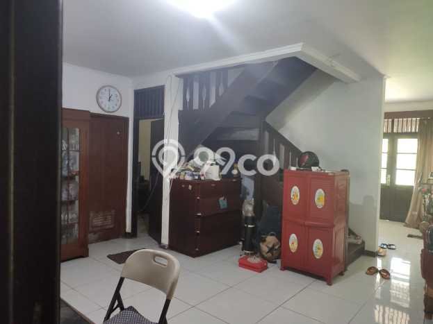 Rumah Elit LB 200m2 Siap Pakai Desain Elegan di Bintaro, Tangerang Selatan Rumah Elit LB 200m2 Siap Pakai Desain Elegan di Bintaro, Tangerang Selatan