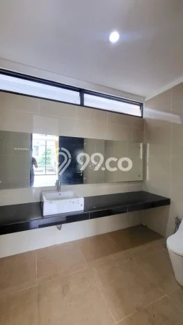 Rumah Luxury Modern Siap Huni di Bintaro Tangerang Selatan Rumah Luxury Modern Siap Huni di Bintaro Tangerang Selatan