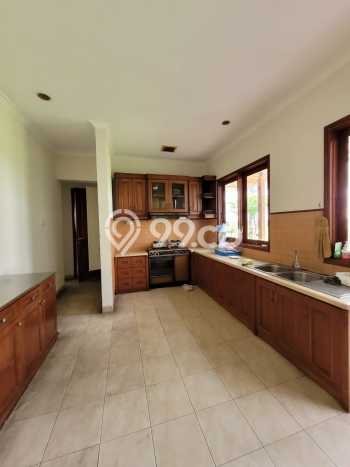 Dijual Rumah Luas Elegan Dengan View Eksklusif di Bintaro, Tangerang Selatan Dijual Rumah Luas Elegan Dengan View Eksklusif di Bintaro, Tangerang Selatan