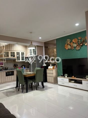 Rumah Mewah LB 99m2 Siap Huni Desain Elegan di Bintaro, Tangerang Selatan Rumah Mewah LB 99m2 Siap Huni Desain Elegan di Bintaro, Tangerang Selatan