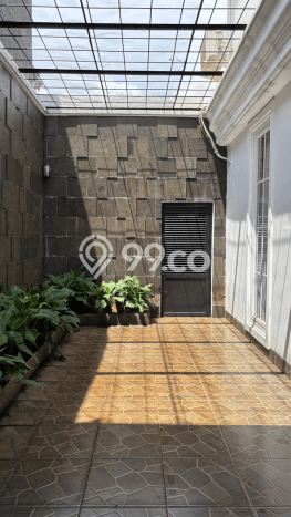 Jual Rumah Luas Elegan Dengan View Eksklusif di Bintaro, Tangerang Selatan Jual Rumah Luas Elegan Dengan View Eksklusif di Bintaro, Tangerang Selatan