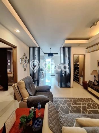 Hunian Elit LB 160m2 Siap Huni Desain Elegan di Bintaro, Tangerang Selatan Hunian Elit LB 160m2 Siap Huni Desain Elegan di Bintaro, Tangerang Selatan