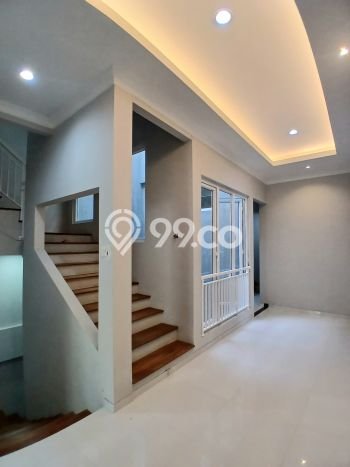 Hunian Mewah LB 300m2 Siap Huni Desain Elegan di Bintaro, Tangerang Selatan Hunian Mewah LB 300m2 Siap Huni Desain Elegan di Bintaro, Tangerang Selatan