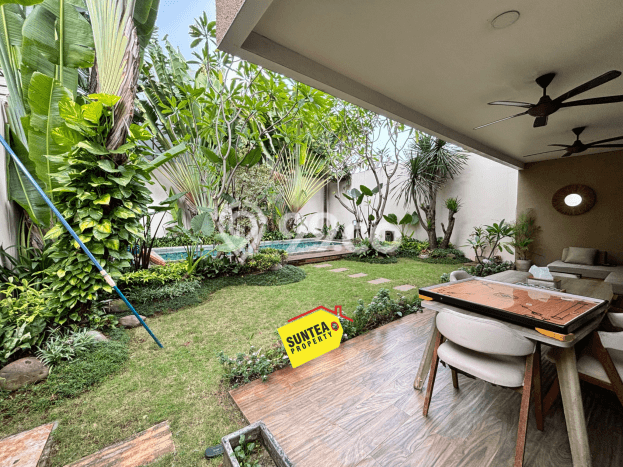 Rumah Elit Modern Tanpa Renovasi di Bintaro Tangerang Selatan Rumah Elit Modern Tanpa Renovasi di Bintaro Tangerang Selatan