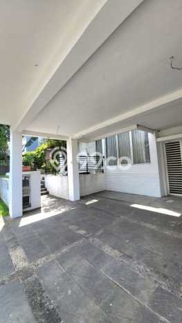 Disewakan Rumah Harga Terjangkau di Bintaro Tangerang Selatan dengan 4 Kamar Tidur Disewakan Rumah Harga Terjangkau di Bintaro Tangerang Selatan dengan 4 Kamar Tidur