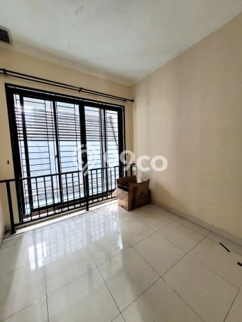 Rumah Luxury Modern Tanpa Renovasi di Bintaro Tangerang Selatan Rumah Luxury Modern Tanpa Renovasi di Bintaro Tangerang Selatan