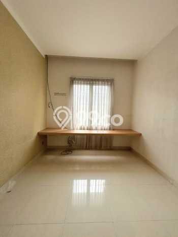Rumah Elit LB 300m2 Siap Huni Desain Elegan di Bintaro, Tangerang Selatan Rumah Elit LB 300m2 Siap Huni Desain Elegan di Bintaro, Tangerang Selatan