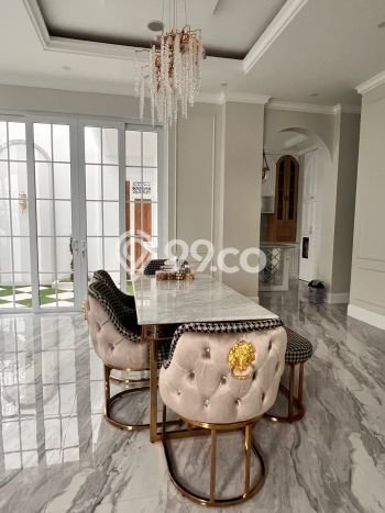 Dijual Rumah Luas Elegan Dengan View Eksklusif di Bintaro, Tangerang Selatan Dijual Rumah Luas Elegan Dengan View Eksklusif di Bintaro, Tangerang Selatan