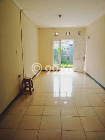 Rumah Nyaman area Taman Kopo Indah, 2 KT, Akses Mudah Rumah Nyaman area Taman Kopo Indah, 2 KT, Akses Mudah