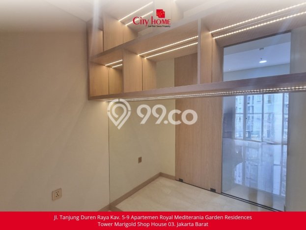 Hunian Apartemen Eksklusif untuk Dijual di Jakarta Barat dengan 3 BR & 2 Kamar Mandi Hunian Apartemen Eksklusif untuk Dijual di Jakarta Barat dengan 3 BR & 2 Kamar Mandi
