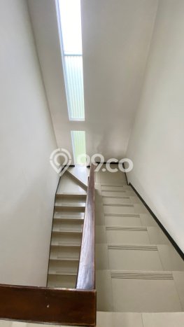 Jual Rumah Eksklusif 3 KT di Buah Batu, Bandung Jual Rumah Eksklusif 3 KT di Buah Batu, Bandung