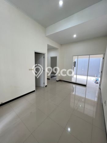 Dijual Rumah Eksklusif 2 KT di Taman Kopo Indah, Bandung Dijual Rumah Eksklusif 2 KT di Taman Kopo Indah, Bandung