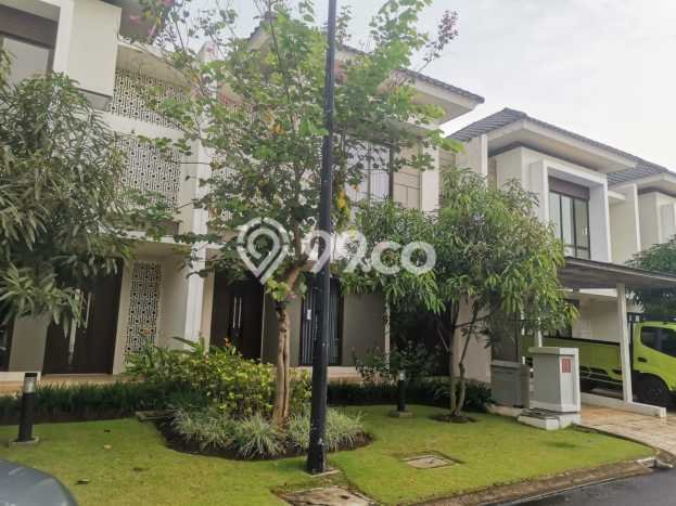 Rumah Elit Modern Tanpa Renovasi di Summarecon Bandung Bandung Rumah Elit Modern Tanpa Renovasi di Summarecon Bandung Bandung
