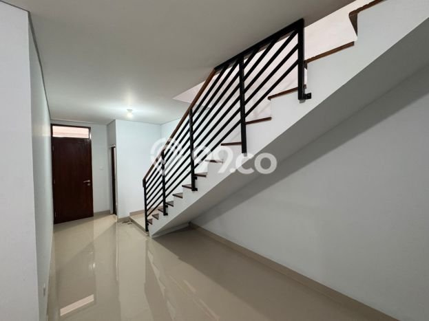 Hunian Eksklusif Siap Huni LT 166m2 di Coblong, Bandung Hunian Eksklusif Siap Huni LT 166m2 di Coblong, Bandung