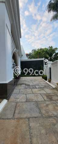 For Sale! Premium House LT 1084m2 Desain Elegan di Pantai Indah Kapuk For Sale! Premium House LT 1084m2 Desain Elegan di Pantai Indah Kapuk