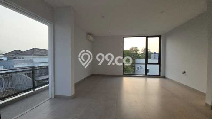 Dijual Rumah Mewah Megah Dengan View Eksklusif di Alam Sutera, Tangerang Dijual Rumah Mewah Megah Dengan View Eksklusif di Alam Sutera, Tangerang