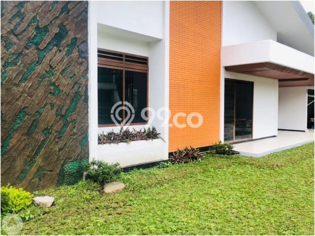 Rumah Mewah LB 250m2 Siap Huni Desain Elegan di Pasteur, Bandung Rumah Mewah LB 250m2 Siap Huni Desain Elegan di Pasteur, Bandung