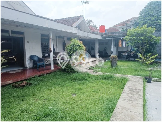 Rumah Elit LB 450m2 Siap Huni Desain Elegan di Buah Batu, Bandung Rumah Elit LB 450m2 Siap Huni Desain Elegan di Buah Batu, Bandung