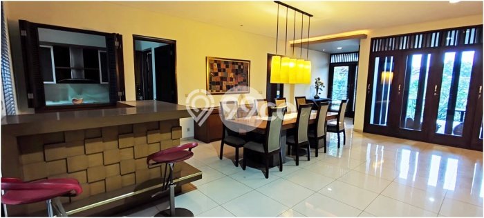 Hunian Mewah Dijual LT 375m2 di Batununggal, Bandung Hunian Mewah Dijual LT 375m2 di Batununggal, Bandung