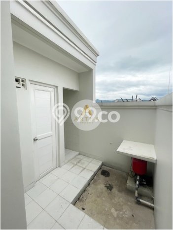 Rumah Mewah LB 202m2 Siap Huni Desain Elegan di Podomoro Park Bandung, Bandung Rumah Mewah LB 202m2 Siap Huni Desain Elegan di Podomoro Park Bandung, Bandung