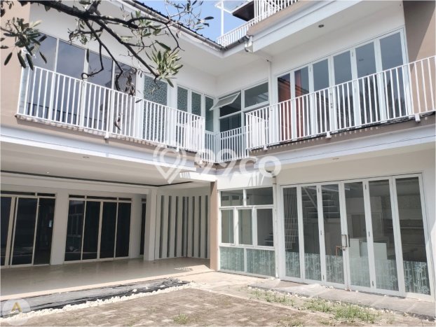 Rumah Elit Modern Tanpa Renovasi di Kota Baru Parahyangan Bandung Rumah Elit Modern Tanpa Renovasi di Kota Baru Parahyangan Bandung