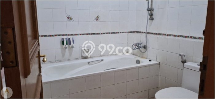 LOKASI STRATEGIS! Hotel Kawasan , Luas 1483m2m², Pusat Komersial, Jalan Utama LOKASI STRATEGIS! Hotel Kawasan , Luas 1483m2m², Pusat Komersial, Jalan Utama