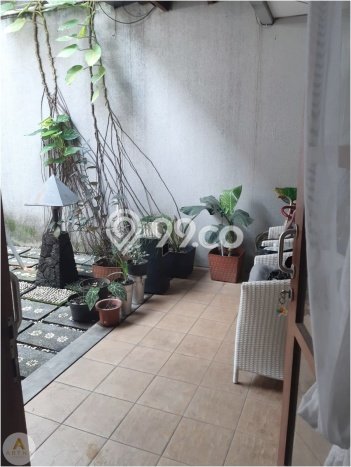 Rumah Eksklusif Siap Huni LT 216m2 di Batununggal, Bandung Rumah Eksklusif Siap Huni LT 216m2 di Batununggal, Bandung