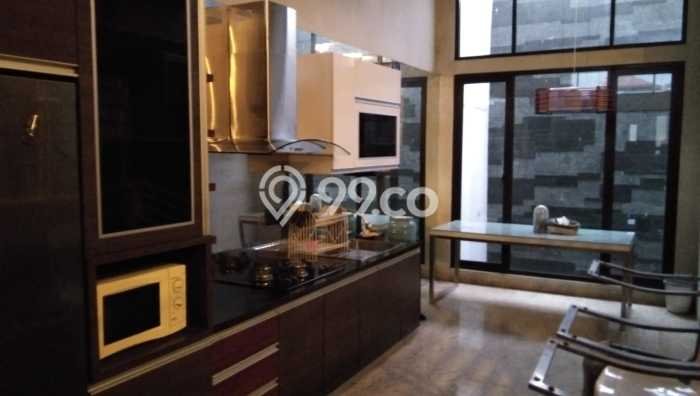 Ready to Use! Premium House LT 149m2 Desain Modern di Sudirman Ready to Use! Premium House LT 149m2 Desain Modern di Sudirman