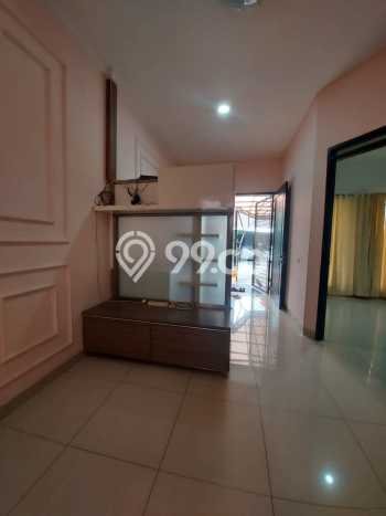 Disewakan! Rumah 2 Kamar Tidur &
2 Kamar Mandi di Singgasana, Bandung Disewakan! Rumah 2 Kamar Tidur &
2 Kamar Mandi di Singgasana, Bandung