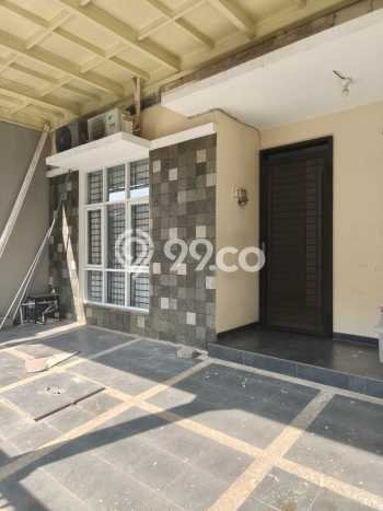 Disewakan! Rumah 4 Kamar Tidur &
2 Kamar Mandi di Mekar Wangi, Bandung Disewakan! Rumah 4 Kamar Tidur &
2 Kamar Mandi di Mekar Wangi, Bandung