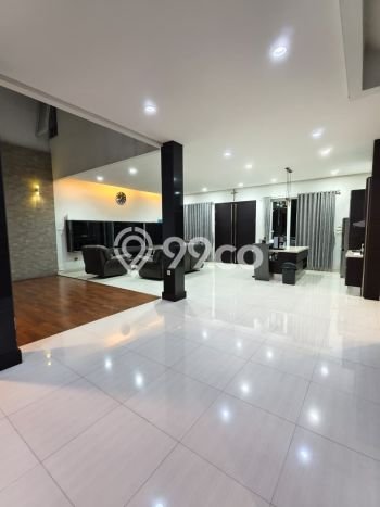 Rumah Elit Modern Tanpa Renovasi di Taman Kopo Indah Bandung Rumah Elit Modern Tanpa Renovasi di Taman Kopo Indah Bandung