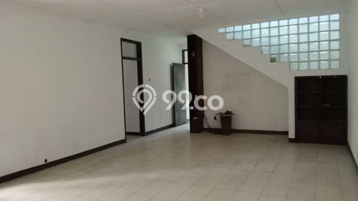 Jual Rumah Mewah Megah Dengan View Eksklusif di Surya Sumantri, Bandung Jual Rumah Mewah Megah Dengan View Eksklusif di Surya Sumantri, Bandung