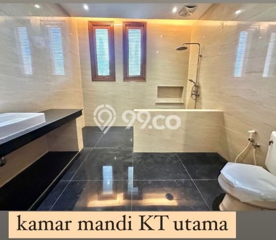 Rumah Elit LB 450m2 Siap Huni Desain Elegan di Ciumbuleuit, Bandung Rumah Elit LB 450m2 Siap Huni Desain Elegan di Ciumbuleuit, Bandung