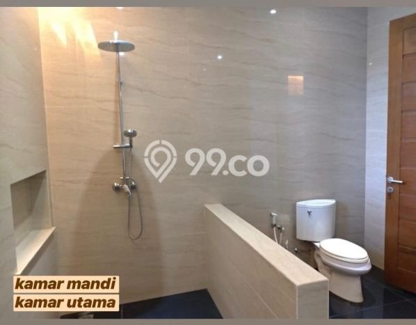 Rumah Elit LB 450m2 Siap Huni Desain Elegan di Ciumbuleuit, Bandung Rumah Elit LB 450m2 Siap Huni Desain Elegan di Ciumbuleuit, Bandung