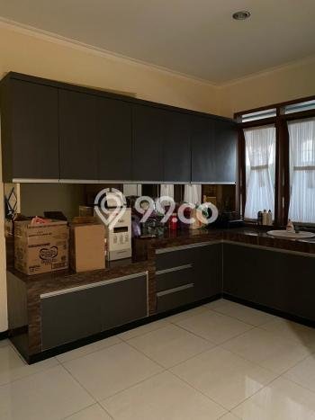 Jual Rumah Luas Elegan Dengan View Eksklusif di Ciateul, Bandung Jual Rumah Luas Elegan Dengan View Eksklusif di Ciateul, Bandung