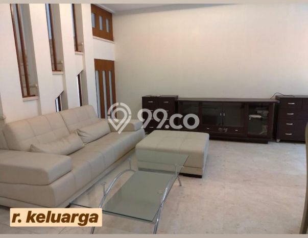 Rumah Elit LB 450m2 Siap Huni Desain Elegan di Ciumbuleuit, Bandung Rumah Elit LB 450m2 Siap Huni Desain Elegan di Ciumbuleuit, Bandung