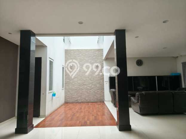 Ready to Use! Premium House LT 234m2 Desain Elegan di Taman Kopo Indah Ready to Use! Premium House LT 234m2 Desain Elegan di Taman Kopo Indah