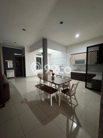 Lokasi terbaik! Rumah siap pakai dikontrakkan di Batununggal LB 160m2 Lokasi terbaik! Rumah siap pakai dikontrakkan di Batununggal LB 160m2