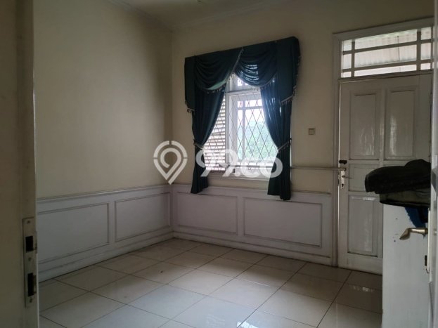 Ready to Use! Premium House LT 327m2 Desain Modern di Cigadung Ready to Use! Premium House LT 327m2 Desain Modern di Cigadung