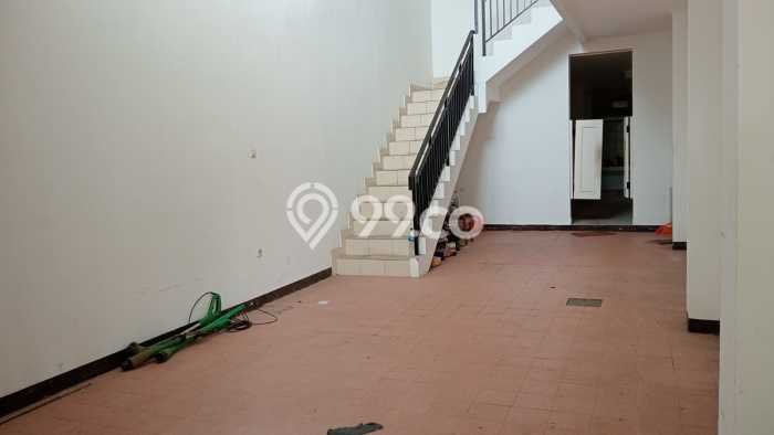 Jual Rumah Mewah Megah Dengan View Eksklusif di Surya Sumantri, Bandung Jual Rumah Mewah Megah Dengan View Eksklusif di Surya Sumantri, Bandung