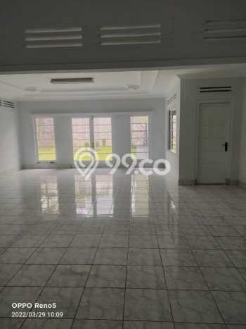 Ready to Use! Luxury House LT 843m2 Desain Elegan di Sumurbandung Ready to Use! Luxury House LT 843m2 Desain Elegan di Sumurbandung