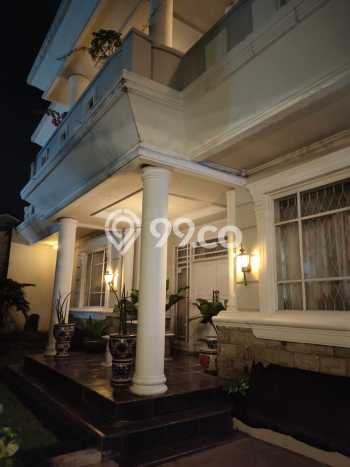 Ready to Use! Premium House LT 327m2 Desain Modern di Cigadung Ready to Use! Premium House LT 327m2 Desain Modern di Cigadung