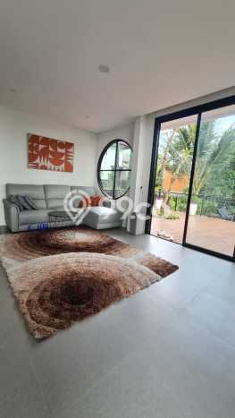 DIJUAL! Vila Kawasan , Luas 225m2m², Dekat ke Pusat Kota DIJUAL! Vila Kawasan , Luas 225m2m², Dekat ke Pusat Kota