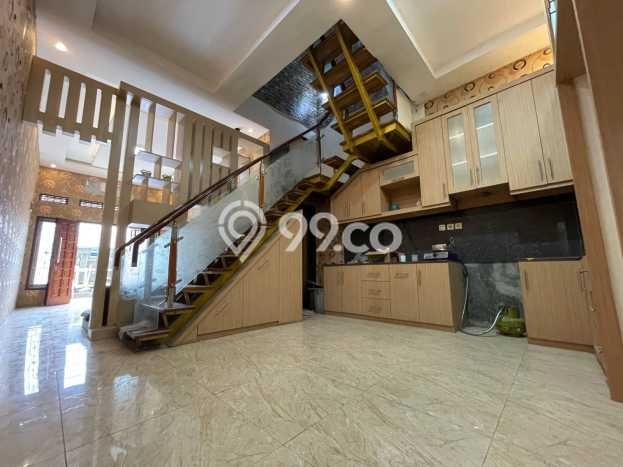 Dijual Rumah Strategis Bagus Punya 5 KT di Antapani Bandung SHM Dijual Rumah Strategis Bagus Punya 5 KT di Antapani Bandung SHM