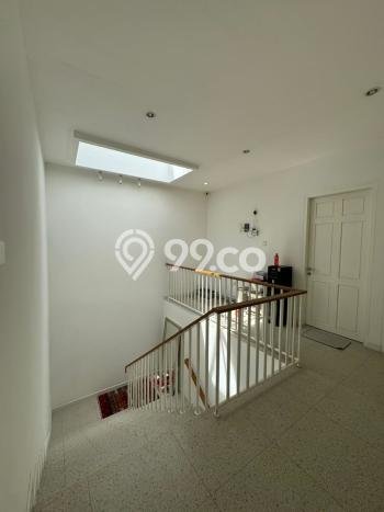 Rumah Elit Modern Tanpa Renovasi di Turangga Bandung Rumah Elit Modern Tanpa Renovasi di Turangga Bandung