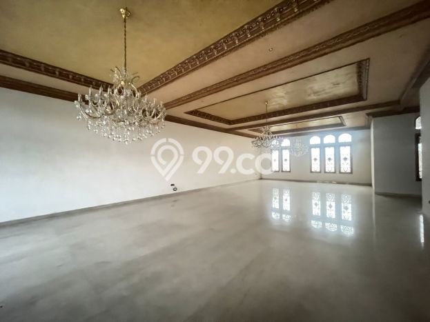 Rumah Eksklusif Dijual LT 450m2 di Batununggal, Bandung Rumah Eksklusif Dijual LT 450m2 di Batununggal, Bandung