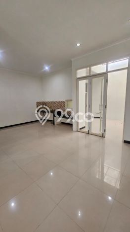 Rumah sewa siap huni 3 KT di Taman Kopo Indah, Bandung Rumah sewa siap huni 3 KT di Taman Kopo Indah, Bandung
