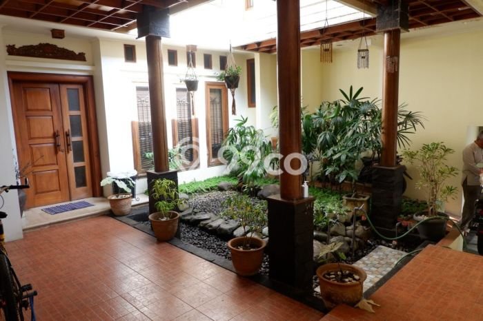 Jual Rumah Mewah Elegan Dengan View Cantik di Setra Indah, Bandung Jual Rumah Mewah Elegan Dengan View Cantik di Setra Indah, Bandung